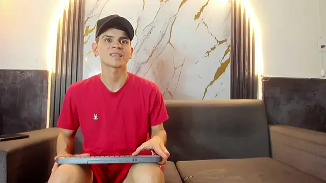 Snapshot of liam_coleman25 chatting on February 13, 2026, 4:52 am liam coleman25 online show from February 13, 2026, 4:52 am