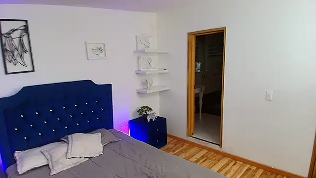 Axel Draven online show from October 18, 2025, 11:11 am