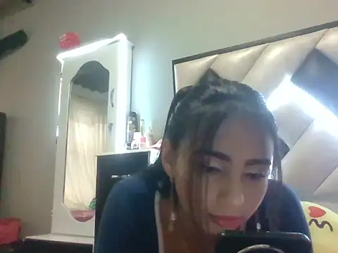 Snapshot of NileveSantanna chatting on September 30, 2025, 8:58 pm NileveSantanna online show from September 30, 2025, 8:58 pm