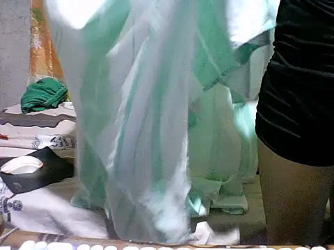 Ella marie14 online show from April 16, 2026, 9:50 pm