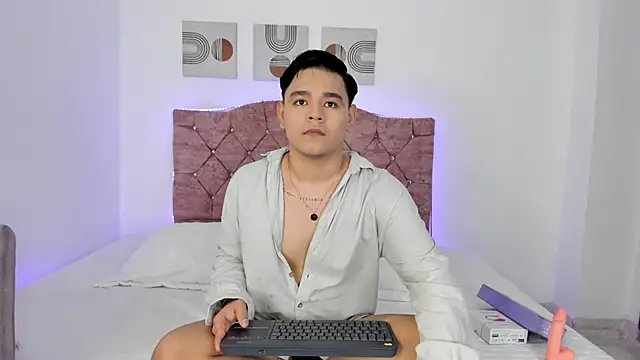 Snapshot of KairoBlaze chatting on September 25, 2025, 4:05 am KairoBlaze online show from September 25, 2025, 4:05 am