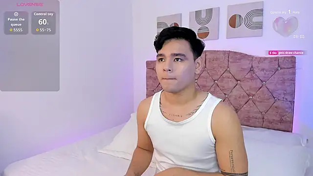 Snapshot of KairoBlaze chatting on October 4, 2025, 3:59 am KairoBlaze online show from October 4, 2025, 3:59 am