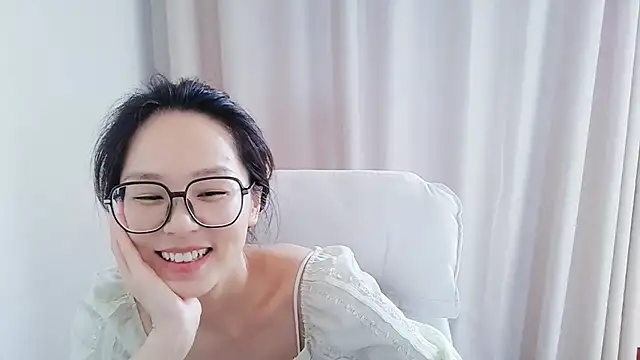 guai00 online show from May 23, 2026, 5:23 am