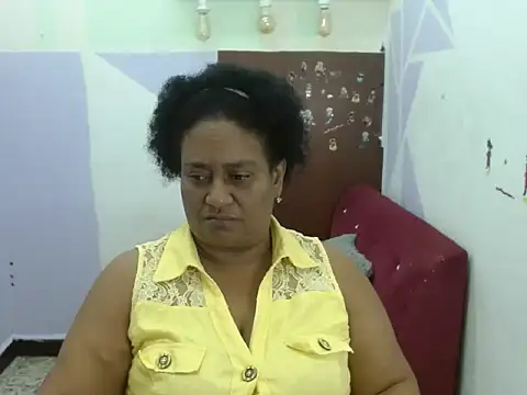 Sharon-liee online show from January 15, 2026, 7:39 pm