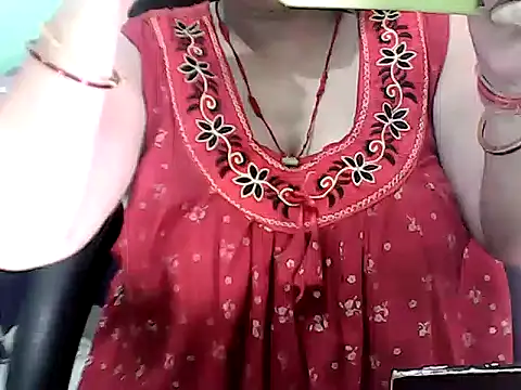 BABITA KUMARII online show from May 27, 2026, 5:32 pm
