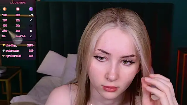 LiraKink online show from November 19, 2025, 8:25 am