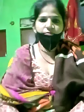 Snapshot of Cuty_nensi chatting on October 28, 2025, 1:58 pm Cuty nensi online show from October 28, 2025, 1:58 pm