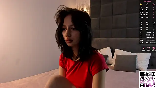 Snapshot of Michelle_Murray chatting on December 17, 2025, 11:00 pm Michelle Murray online show from December 17, 2025, 11:00 pm