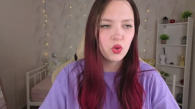 Monica  Queen online show from May 16, 2026, 5:37 am