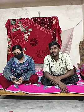 Snapshot of Love_Queen11 chatting on January 8, 2026, 4:42 pm Love Queen11 online show from January 8, 2026, 4:42 pm