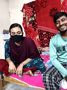 Snapshot of Love_Queen11 chatting on January 13, 2026, 4:23 pm Love Queen11 online show from January 13, 2026, 4:23 pm