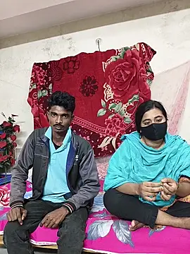 Snapshot of Love_Queen11 chatting on February 6, 2026, 3:37 pm Love Queen11 online show from February 6, 2026, 3:37 pm