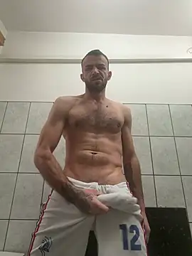 Snapshot of sexyman1936 chatting on February 18, 2026, 6:09 am sexyman1936 online show from February 18, 2026, 6:09 am