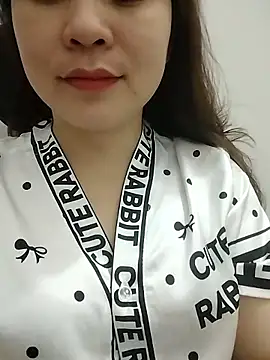 Girl Shy2000 online show from April 5, 2026, 2:14 pm