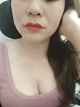 Snapshot of Girl_Shy2000 chatting on May 12, 2026, 11:18 am Girl Shy2000 online show from May 12, 2026, 11:18 am