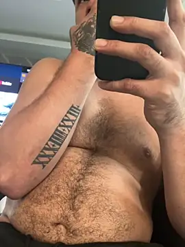 Snapshot of Moisesjrtapia chatting on November 19, 2025, 10:21 pm Moisesjrtapia online show from November 19, 2025, 10:21 pm