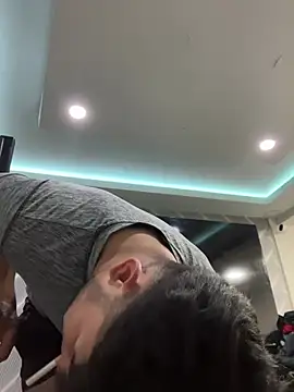 Snapshot of Moisesjrtapia chatting on March 7, 2026, 11:29 am Moisesjrtapia online show from March 7, 2026, 11:29 am