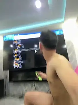 Snapshot of Moisesjrtapia chatting on March 9, 2026, 2:48 am Moisesjrtapia online show from March 9, 2026, 2:48 am