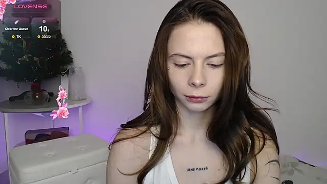 Snapshot of BellaAbey chatting on December 22, 2025, 7:22 pm BellaAbey online show from December 22, 2025, 7:22 pm