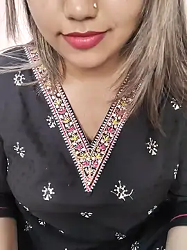 Snapshot of Miss_Rose__ chatting on November 2, 2025, 6:05 am Miss Rose online show from November 2, 2025, 6:05 am