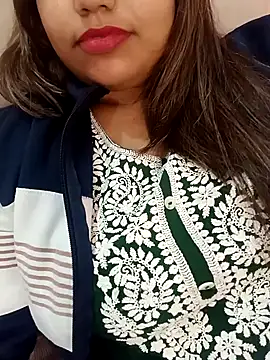 Snapshot of Miss_Rose__ chatting on November 18, 2025, 7:24 am Miss Rose online show from November 18, 2025, 7:24 am