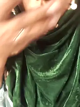 Snapshot of Miss_Rose__ chatting on February 18, 2026, 5:58 am Miss Rose online show from February 18, 2026, 5:58 am