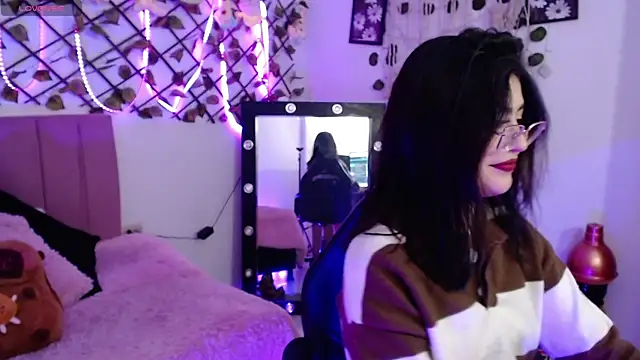 isa bunny18 online show from October 10, 2025, 3:38 am