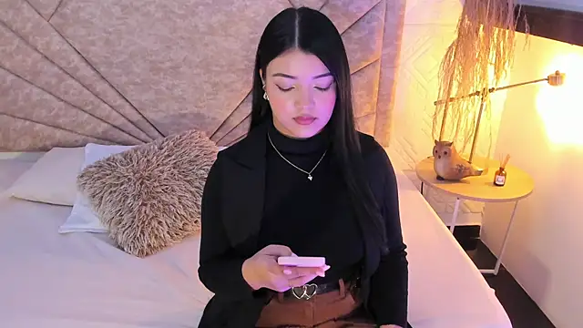 EmmaBlossom online show from December 16, 2025, 12:43 pm