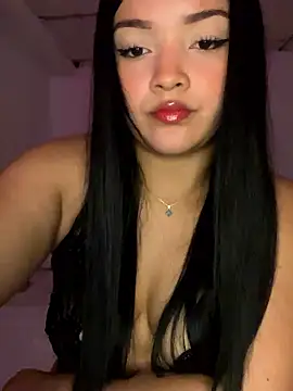 Snapshot of EmmaBlossom chatting on January 13, 2026, 1:11 am EmmaBlossom online show from January 13, 2026, 1:11 am