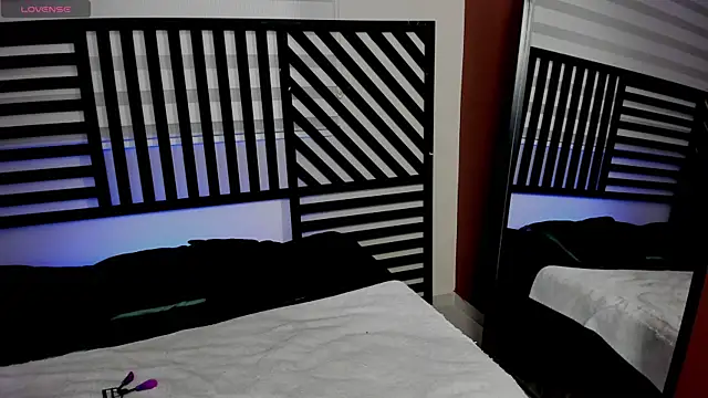 Cattleya veloza   online show from December 5, 2025, 8:38 pm