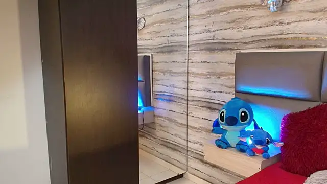 Lovers 21 online show from December 17, 2025, 3:34 am