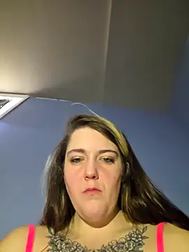 Snapshot of midnightminx803532 chatting on March 18, 2026, 10:46 pm midnightminx803532 online show from March 18, 2026, 10:46 pm