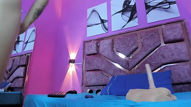 samantaa liov online show from November 10, 2025, 7:24 pm