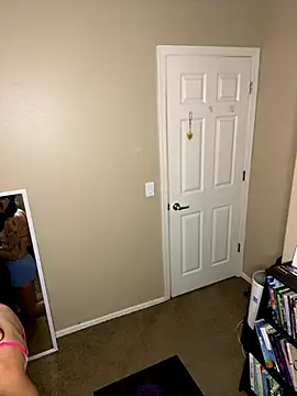 DesertLuxe online show from October 27, 2025, 7:18 pm