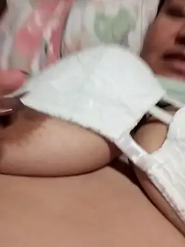 MEYBELLATINA online show from November 15, 2025, 10:37 pm