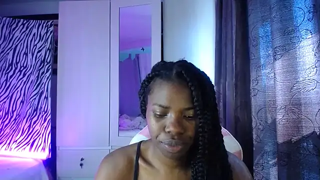 Snapshot of Nahomyyy chatting on February 28, 2026, 2:18 pm Nahomyyy online show from February 28, 2026, 2:18 pm