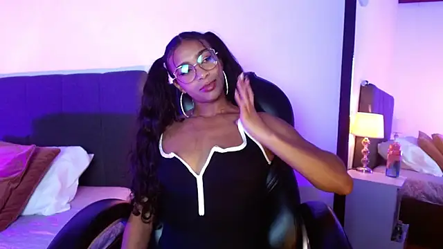 SashaBowei online show from November 4, 2025, 1:38 am