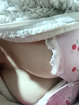 Snapshot of Paul-paul11 chatting on March 5, 2026, 11:45 pm Paul-paul11 online show from March 5, 2026, 11:45 pm