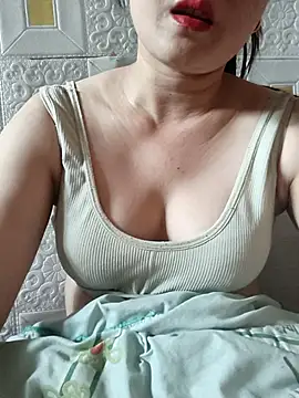 Snapshot of Paul-paul11 chatting on March 28, 2026, 10:26 am Paul-paul11 online show from March 28, 2026, 10:26 am