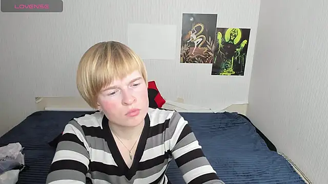 Snapshot of Cattie_w_ chatting on November 22, 2025, 1:15 am Cattie w online show from November 22, 2025, 1:15 am