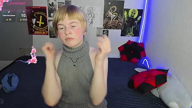 Snapshot of Cattie_w_ chatting on December 20, 2025, 1:12 am Cattie w online show from December 20, 2025, 1:12 am