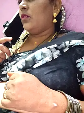 Snapshot of navyasree143 chatting on October 30, 2025, 1:23 pm navyasree143 online show from October 30, 2025, 1:23 pm