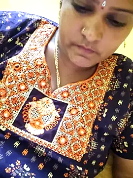 Snapshot of navyasree143 chatting on October 31, 2025, 1:56 pm navyasree143 online show from October 31, 2025, 1:56 pm