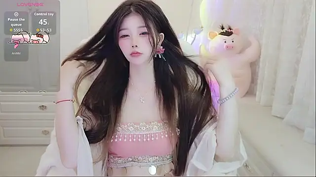 Coco-Di online show from May 12, 2026, 1:58 am