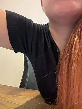 Snapshot of blueburrypie chatting on January 13, 2026, 11:59 am blueburrypie online show from January 13, 2026, 11:59 am