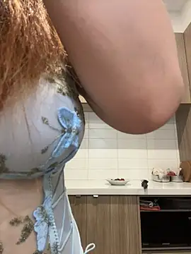 Snapshot of blueburrypie chatting on January 14, 2026, 3:28 pm blueburrypie online show from January 14, 2026, 3:28 pm