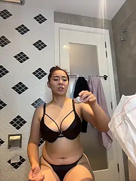 Snapshot of blueburrypie chatting on February 21, 2026, 5:36 pm blueburrypie online show from February 21, 2026, 5:36 pm