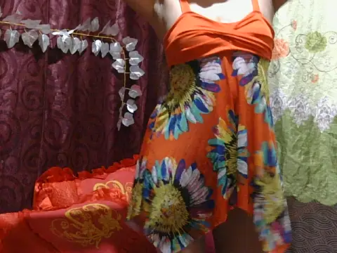 Snapshot of Kristinalui chatting on December 3, 2025, 12:03 pm Kristinalui online show from December 3, 2025, 12:03 pm