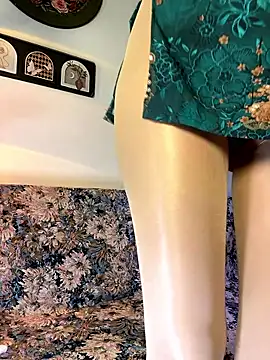 Snapshot of sharony_x chatting on January 13, 2026, 3:28 pm sharony x online show from January 13, 2026, 3:28 pm