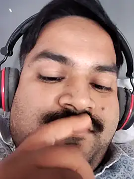 desiyouth94 online show from November 18, 2025, 8:41 am